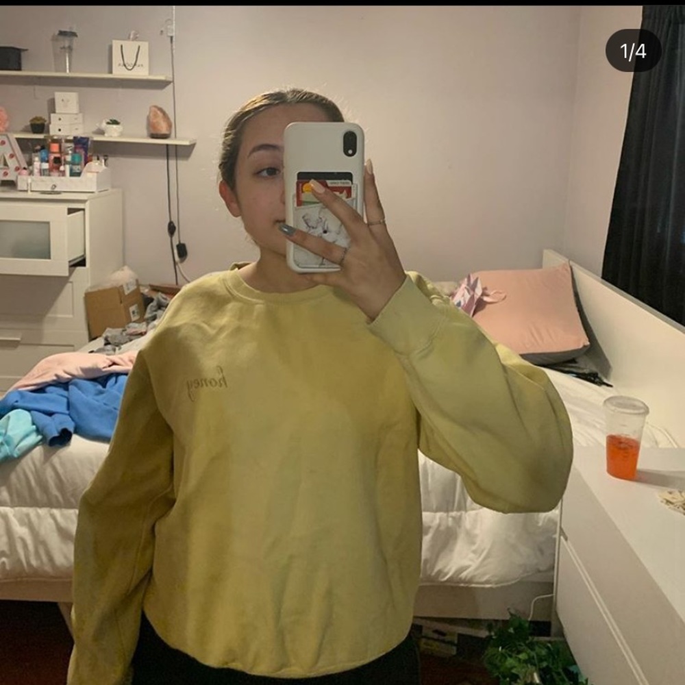 Honesy sweater